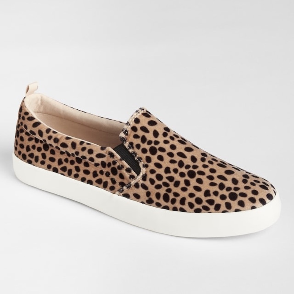 Leopard slip on shoes size 8/ 8.5